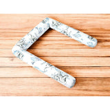 Aparatoare pentru patut, Qmini, Tip rulou, Cu husa detasabila, Lungime 180 cm, Din bumbac certificat Oeko Tex Standard 100, Elephants on Rainbow Blue