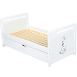 Patut din lemn bebe, Transformabil pentru junior, 120x60 cm, Cu sertar cu capac, Din lemn de pin si mdf, Stabil si rezistent, Inaltime reglabila pe 3 nivele, Laterala cu 3 bete detasabile, EN716-1 EN716-2, Alb, Babyneeds, Nadia II, Girafa + Saltea 12 cm