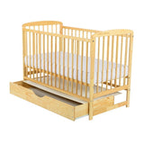 Patut din lemn bebe, 120x60 cm, Cu sertar cu capac, Din lemn de pin si mdf, Stabil si rezistent, Inaltime saltea reglabila pe 3 nivele, Laterala cu 3 bete detasabile, EN716-1, EN716-2, Natur, Babyneeds, Ola + Saltea 8 cm