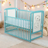 Patut din lemn bebe, 120x60 cm, Cu laterala culisanta, Din lemn de pin si mdf, Stabil si rezistent, Inaltime saltea reglabila pe 3 nivele, Laterala cu 3 bete detasabile, EN716-1, EN716-2, Mint, Babyneeds, Timmi + Saltea 10 cm
