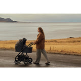 Carucior 3 in 1, Lionelo, Amber Plus, Cadru aluminiu, Cu landou intarit si salteluta moale, Cu scoica auto testata ADAC, Reversibil, Maner ajustabil, Cu accesorii, Cu ventilatie panoramica 3D, Pana la 22 kg, EN1888-1, EN1888-2, EN1466, ECE R129, Verde