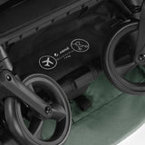 Carucior sport, Jane, Clap, Sistem compact de pliere care permite transportul caruciorului la bordul aeronavei, Cadru din aluminium, De la nastere pana la 26Kg, Conform cu standardul european EN 1888-2:2018+A1:2023, Botanic