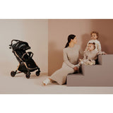 Carucior sport, Lionelo, Julie One, Editie limitata Golden Moments, De la nastere, Greutate redusa, Cu accesorii, Cadru din aluminiu, 0-22 kg, Pliere compacta pentru avion, Conform cu standardele europene de securitate EN1888-1 si EN1888-2, Negru