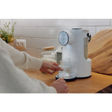 Aparat pentru incalzirea si declorizare apei, Lionelo, Babypresto, Pentru prepararea laptelui praf, Functie de incalzire si dozare a apei, Cu afisaj digital LED, Cu rezervor de 2 L, Alb