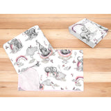 Lenjerie pat junior cu 3 piese, Qmini, Cu cearceaf 160x80 cm, Din bumbac certificat Oeko Tex Standard 100, Cu paturica si pernuta, Elephants on Rainbow Pink