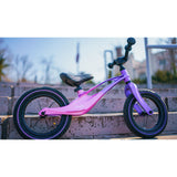 Bicicleta fara pedale, Lionelo, Bart Air, Usoara, Cu roti gonflabile, Cu cadru din magneziu, Cu ghidon si sa reglabile, Greutate 3.8 Kg, 12 inch, Conform cu standardul european de securitate EN71, Pink Violet
