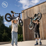 Bicicleta fara pedale, Lionelo, Bart Air, Usoara, Cu roti gonflabile, Cu cadru din magneziu, Cu ghidon si sa reglabile, Greutate 3.8 Kg, 12 inch, Conform cu standardul european de securitate EN71, Green Forest