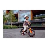 Bicicleta fara pedale, Lionelo, Bart Air, Usoara, Cu roti gonflabile, Cu cadru din magneziu, Cu ghidon si sa reglabile, Greutate 3.8 Kg, 12 inch, Conform cu standardul european de securitate EN71, Negru