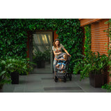 Carucior 3 in 1 Lionelo Amber, Cadru din aluminiu, Landou confortabil, Scaun auto testat ADAC, Accesorii incluse, Geanta parinti, pana la 22 kg, Certificat EN1888, Gri Deschis