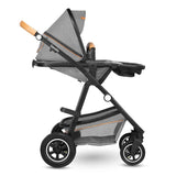 Carucior 3 in 1 Lionelo Amber, Cadru din aluminiu, Landou confortabil, Scaun auto testat ADAC, Accesorii incluse, Geanta parinti, pana la 22 kg, Certificat EN1888, Gri Deschis
