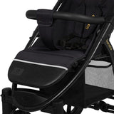 Carucior sport, Lionelo, Annet Tour Golden Moments, Editie Limitata, 0 luni+, Capotina impermeabila UPF 50+, Maner reglabil, Plasa de tantari, Suport biberon, Saculet pentru picioare, Pana la 22 kg, Certificare TUV, Negru