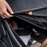 Carucior sport, Lionelo, Julie One, De la nastere, Greutate redusa, Cu accesorii, Cadru din aluminiu, 0-22 kg, Pliere compacta pentru avion, Conform cu standardele europene de securitate EN1888-1 si EN1888-2, Gri