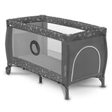 Patut pliant, Lionelo, Sven Plus, 120x60 cm, Cu doua nivele, Cu arcada jucarii, masuta de infasat, vibratii, melodii, conform cu standardele europeane de securitate EN716 si EN12221, Grey