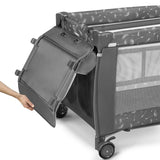 Patut pliant, Lionelo, Sven Plus, 120x60 cm, Cu doua nivele, Cu arcada jucarii, masuta de infasat, vibratii, melodii, conform cu standardele europeane de securitate EN716 si EN12221, Grey