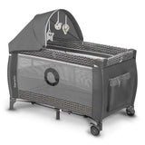 Patut pliant, Lionelo, Sven Plus, 120x60 cm, Cu doua nivele, Cu arcada jucarii, masuta de infasat, vibratii, melodii  conform cu standardele europeane de securitate EN716 si EN12221, Grey Scandi