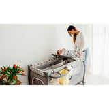 Patut pliant, Lionelo, Sven Plus, 120x60 cm, Cu doua nivele, Cu arcada jucarii, masuta de infasat, vibratii, melodii  conform cu standardele europeane de securitate EN716 si EN12221, Grey Scandi