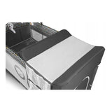 Patut pliant, Lionelo, Flower, Cu doua nivele, Cu arcada, Geanta transport, Masuta de infasat, Bara cu jucarii, Fereastra laterala, 120x60 cm, Conform cu standardele europeane de securitate EN 716 si EN12221, Gri