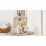 Poarta de siguranta, Lionelo, Truus Slim Led, Prin presiune, Cu lumina Led cu senzor, 105 cm, Conform cu standardul european de securitate EN1930, Gri