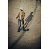 Trotineta, Lionelo, Whizz, Pentru Acrobatii, Rulmenti ABEC-9, 20 - 100 kg, Conform cu standardul european de securitate EN14619, Albastru