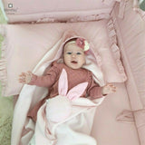 Lenjerie patut cu 6 piese, MimiNu, Pentru patut 120x60 cm, Cu volanase, Cu pilota si perna, Cu doua aparatori laterale, Din bumbac certificat Oeko Tex Standard 100, Colectia Royal, Powder Pink