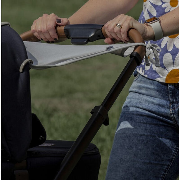 Parasolar textil, Petite&Mars, Din Bumbac, Pentru soare si vant, Universal, Protectie UV SPF40+, Potrivit pentru carucioare si scaune auto, 45 × 51 cm, Mocha Mousse