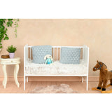 Patut din lemn bebe, 120x60 cm, Cu sina speciala pentru dentitie, Multifunctional, EN716-1, EN716-2, Alb, Qmini, Julia + Saltea 12 cm