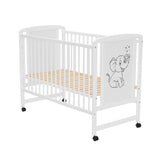 Patut din lemn bebe, 120x60 cm, Din lemn de pin si mdf, Stabil si rezistent, Inaltime saltea reglabila pe 3 nivele, Laterala cu 3 bete detasabile, EN716-1, EN716-2, Alb, Qmini, Timmi Elephant + Saltea 10 cm