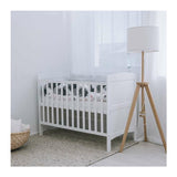 Patut din lemn bebe, 120x60 cm, Transformabil pentru bebe si junior, Din lemn de pin si mdf, Cu sina speciala pentru dentitie, Stabil si rezistent, White, FreeON, Lory