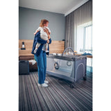 Patut pliant, Lionelo, Flower, Cu doua nivele, Cu arcada, Geanta transport, Masuta de infasat, Bara cu jucarii, Fereastra laterala, 120x60 cm, Conform cu standardele europeane de securitate EN 716 si EN12221, Verde