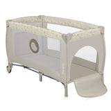 Patut pliant, Lionelo, Sven Plus, 120x60 cm, Cu doua nivele, Cu arcada jucarii, masuta de infasat, vibratii, melodii, conform cu standardele europeane de securitate EN716 si EN12221, Bej Latte