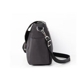 Geanta pentru scutece si organizator carucior, Petite&Mars, Sara, 2 in 1, Cu 7 buzunare, 1 buzunar cu izolatie termica, Dimensiune compacta, 40x23x10 cm, Negru/Maro