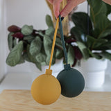 Suport suzeta, Petite&Mars, Universala, Cu maner, Poate fi atasat la carucior sau geanta, Silicon, Fara BPA, 0 luni+, Bej