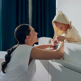 Prosop de baie, Lionelo, Cu gluga, Din muselina, 100% bumbac, 80x80 cm, Absorbtie eficienta, Bej deschis