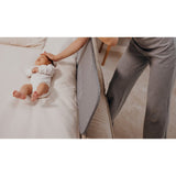 Protectie laterala pat, Lionelo, Lora, Pliabila, Sistem de blocare StandSafe, Geanta de transport inclusa, 105 x 45 cm, Bej