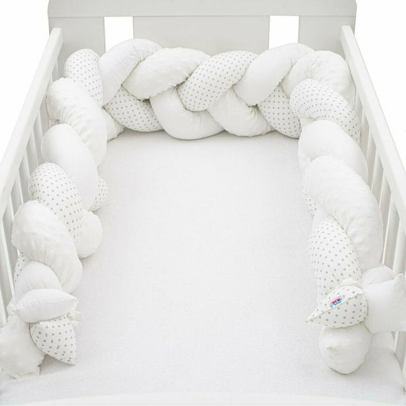 Protectie laterala, New Baby, Pentru patut, Tip Bumper impletit, Din bumbac, Din materiale certificate Oeko Tex Standard 100, Lungime 225 cm, Minky/Dot grey