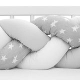 Protectie laterala, New Baby, Pentru patut, Tip Bumper impletit, Din bumbac, Din materiale certificate Oeko Tex Standard 100, Lungime 225 cm, Stars grey/white