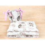 Lenjerie patut 3 piese, Qmini, Pentru patut 140x70 cm, Cu protectie laterala, Din bumbac certificat Oeko Tex Standard 100, Teddy Bear and Friends Pink