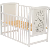 Patut din lemn bebe, 120x60 cm, Cu laterala culisanta, Din lemn de pin si mdf, Stabil si rezistent, Inaltime saltea reglabila pe 3 nivele, Laterala cu 3 bete detasabile, EN716-1, EN716-2, Alb, Qmini, Timmi Heart