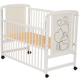 Patut din lemn bebe, 120x60 cm, Cu laterala culisanta, Din lemn de pin si mdf, Stabil si rezistent, Inaltime saltea reglabila pe 3 nivele, Laterala cu 3 bete detasabile, EN716-1, EN716-2, Alb, Qmini, Timmi Heart