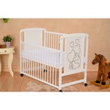 Patut din lemn, 120x60 cm, Cu laterala culisanta, Din lemn de pin si mdf, Stabil si rezistent, Inaltime saltea reglabila pe 3 nivele, Laterala cu 3 bete detasabile, EN716-1, EN716-2, Alb, Qmini, Timmi Heart + Saltea 10 cm