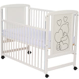 Patut din lemn, 120x60 cm, Cu laterala culisanta, Din lemn de pin si mdf, Stabil si rezistent, Inaltime saltea reglabila pe 3 nivele, Laterala cu 3 bete detasabile, EN716-1, EN716-2, Alb, Qmini, Timmi Heart + Saltea 12 cm