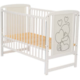 Patut din lemn, 120x60 cm, Cu laterala culisanta, Din lemn de pin si mdf, Stabil si rezistent, Inaltime saltea reglabila pe 3 nivele, Laterala cu 3 bete detasabile, EN716-1, EN716-2, Alb, Qmini, Timmi Heart + Saltea 8 cm