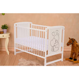 Patut din lemn bebe, 120x60 cm, Din lemn de pin si mdf, Stabil si rezistent, Inaltime saltea reglabila pe 3 nivele, Laterala cu 3 bete detasabile, EN716-1, EN716-2, Alb, Qmini, Timmi Heart