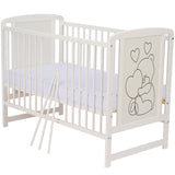 Patut din lemn, 120x60 cm, Din lemn de pin si mdf, Stabil si rezistent, Inaltime saltea reglabila pe 3 nivele, Laterala cu 3 bete detasabile, EN716-1, EN716-2, Alb, Qmini, Timmi Heart + Saltea 12 cm