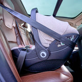 Scoica auto, Lionelo, Moxie, i-Size, 40-87 cm, Tetiera reglabila, intarita cu spuma de memorie, Carcasa ventilata, Din bambus, Protectie avansata, Conform cu R129, Bej