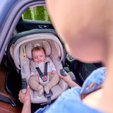 Scoica auto, Lionelo, Moxie, i-Size, Include baza rotativa 360 cu picior de fixare, 40-87 cm, Tetiera reglabila, intarita cu spuma de memorie, Carcasa ventilata, Din bambus, Protectie avansata, Conform R129, Negru