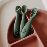 Set 3 lingurite, Petite&Mars, Take&Match, Din silicon, Diverse forme, Pentru supa, paste, alimente usoare, Dezvolta simturile si abilitatile senzoriale, Adecvate pentru masina de spalat vase, Fara BPA, 6 luni+, Bitter Cocoa, Maro