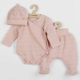Set 3 piese, New Baby, Include body cu maneca lunga, pantalonasi cu botosei, caciulita, Marime 62, Din bumbac 100%, I am Pink