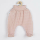 Set 3 piese, New Baby, Include body cu maneca lunga, pantalonasi cu botosei, caciulita, Marime 62, Din bumbac 100%, I am Pink