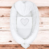 Set 3 piese, New Baby, Luxury, Baby Nest cu doua fete, Cu paturica si pernuta in forma de inima, Minky Heart White